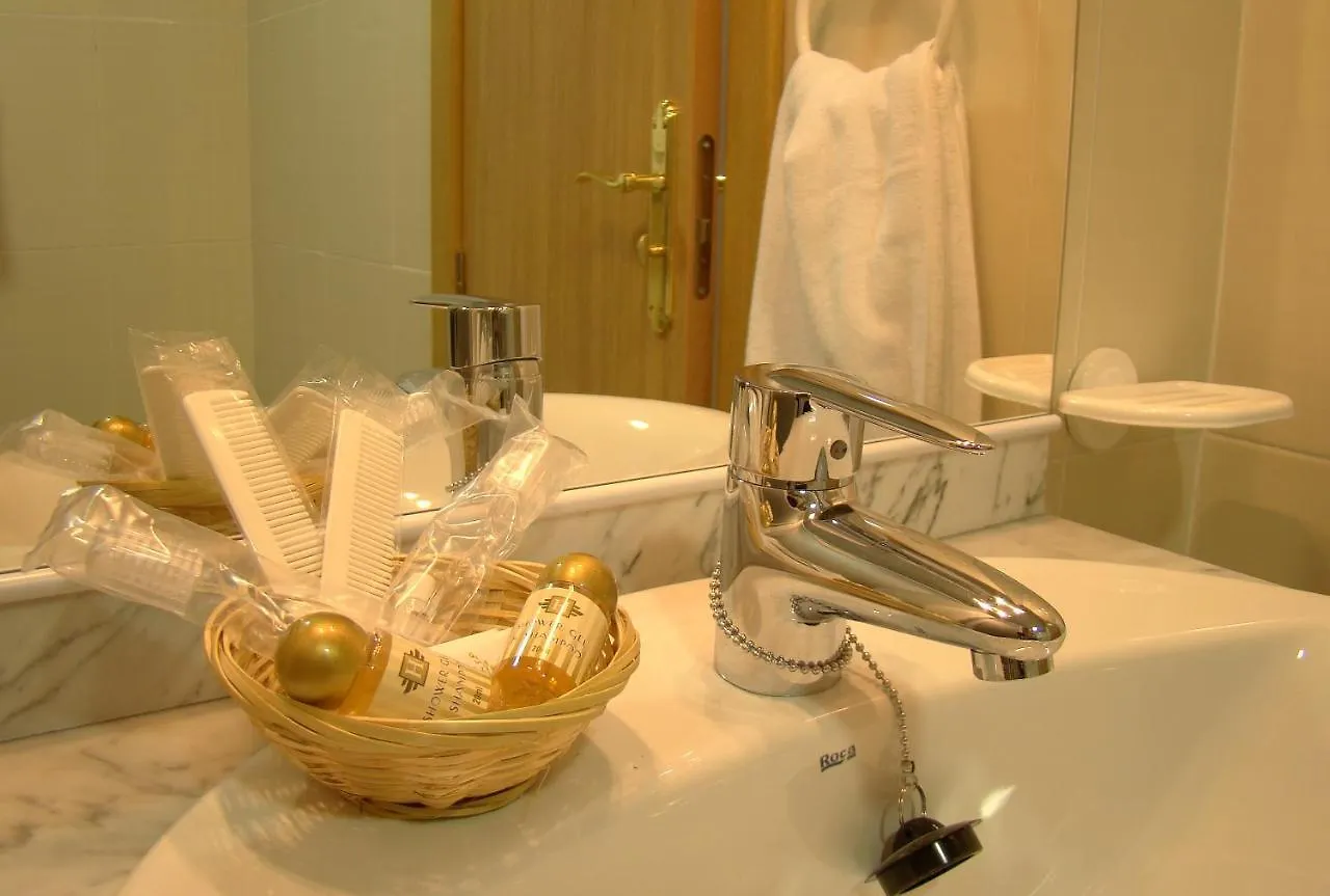 Aparthotel Encasa Madryt 3*,